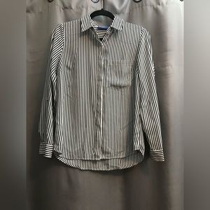 Apt.9 striped long sleeve with pocket bueno down shirt size xs